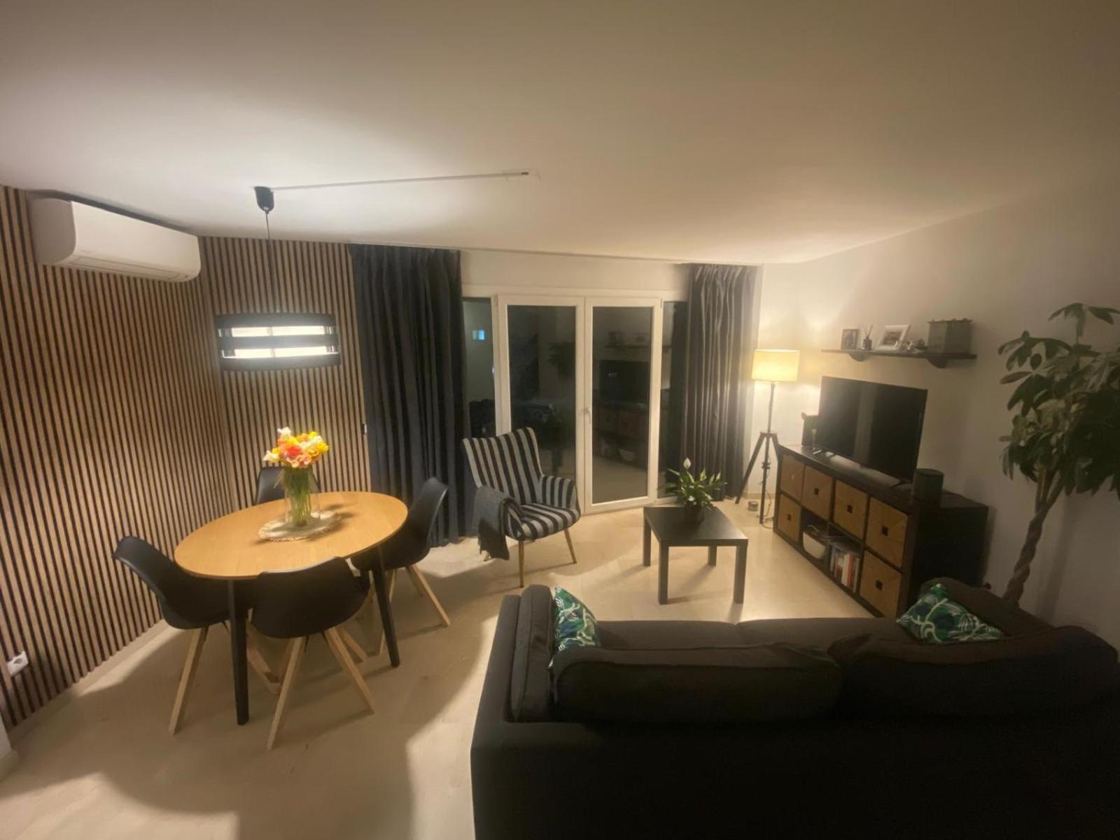 Casa De La Cruz Apartment ตอร์เรโมลิโนส ภายนอก รูปภาพ